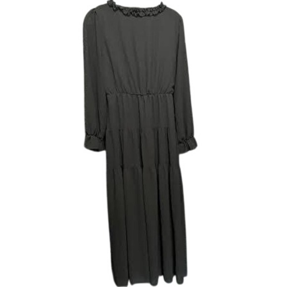 🕷️🖤 Beautiful Black Maxi Dress 🖤🕷️ - Picture 2 of 3